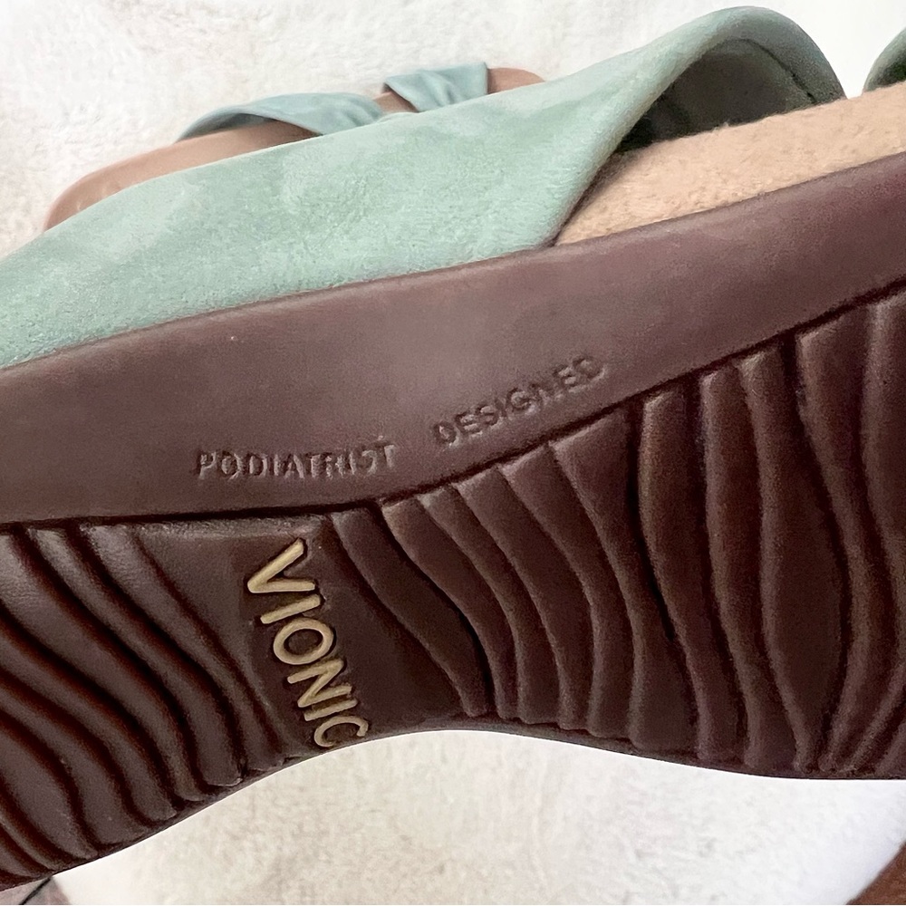 Vionic Shelley Slide Sandal Mint Color Soft Buttery Suede Size 6 - Picture 5 of 13